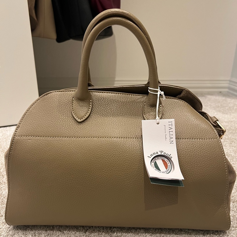 Viral Ana Paola Italian leather and suede Margaux